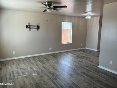 5717 Manila Dr unit A, El Paso, TX 79924 - photo 2