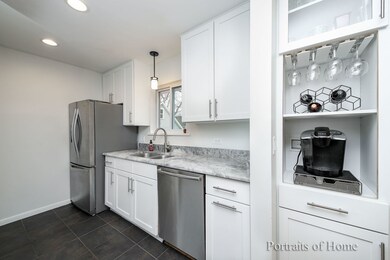 1903 E Evergreen St, Wheaton, IL 60187 - photo 6