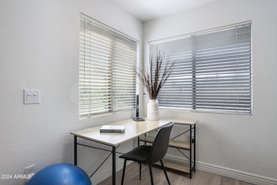 16-web-or-mls-16801-n-94th-st-2015
