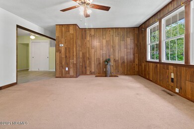 519 Oak Ln, Jacksonville, NC 28540 - photo 3