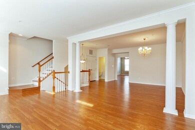 2702 Sheffield Hill Way unit 221, Woodbridge, VA 22191 - photo 4