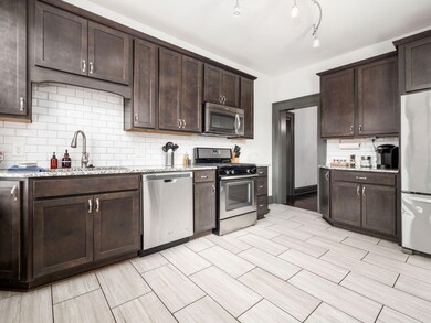 035_10b2ec76_N 507 4th St 089
