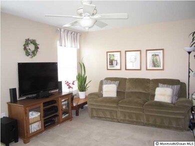 41 Thistledown St, Tinton Falls, NJ 07753 - photo 4