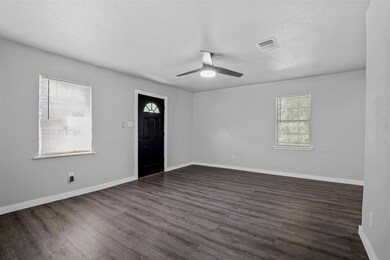 101 E Day St, Denison, TX 75021 - photo 7