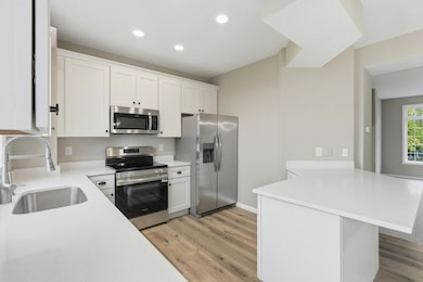 8816 Brunell Way unit 404, Inver Grove Heights, MN 55076 - photo 6