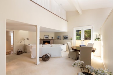 5 Gracious Living Room