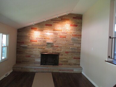 4373 E Mound St, Columbus, OH 43227 - photo 6