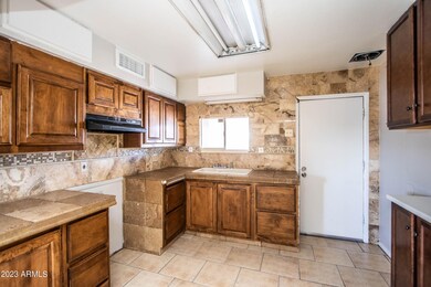 4834 W Encanto Blvd, Phoenix, AZ 85035 - photo 2