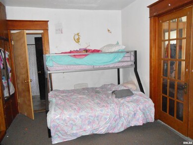 1730 1/2 W 9th St, Davenport, IA 52804 - photo 5