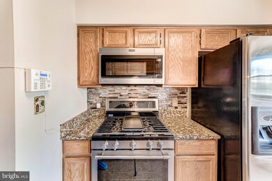 16902 Point Pleasant Ln, Dumfries, VA 22026 - photo 5