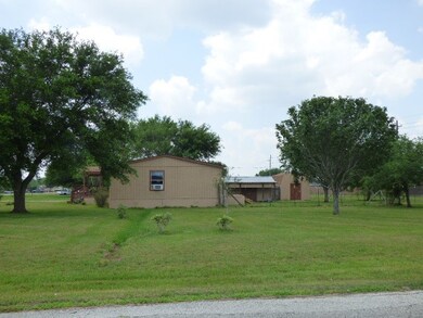 10215 Harry Dr, Needville, TX 77461 - photo 4