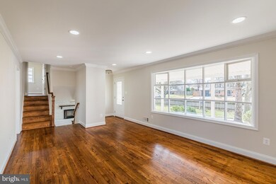 9608 Sudley Manor Dr, Manassas, VA 20109 - photo 5
