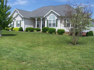 922 Milward Dr, Harrodsburg, KY 40330 - photo 2