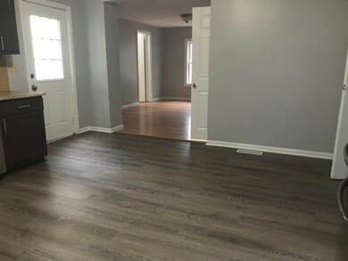 723 Charles St, Aurora, IL 60506 - photo 5