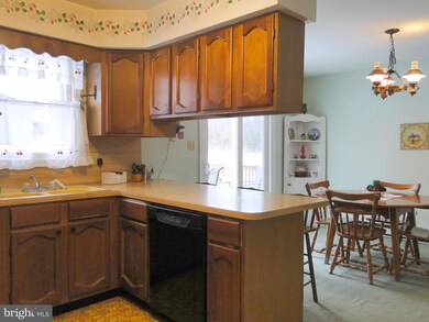 1685 Old Plains Rd, Pennsburg, PA 18073 - photo 5