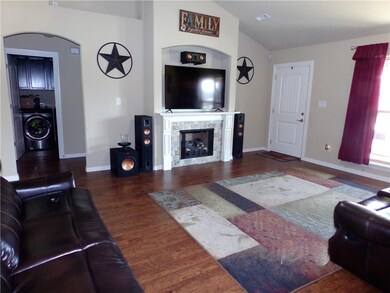 1670 Colonel Bartow Dr, Prairie Grove, AR 72753 - photo 4