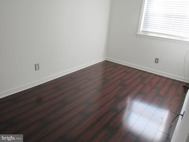 2214 Graythorn Rd, Middle River, MD 21220 - photo 6