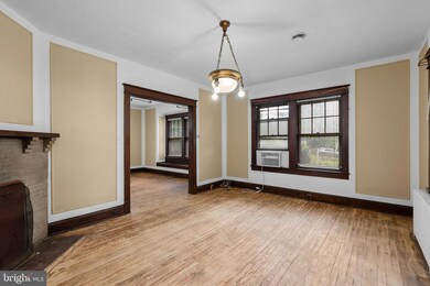 9403 Warren St, Silver Spring, MD 20910 - photo 5