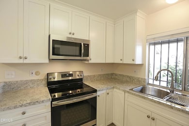17516 Via Calma unit 39, Tustin, CA 92780 - photo 3