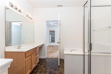 Owners 5 Piece Bath