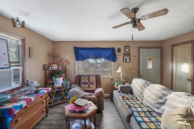 669 Locust St S, Twin Falls, ID 83301 - photo 3