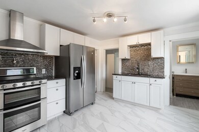 55-57 Wetherell St unit 57, Newton, MA 02464 - photo 2