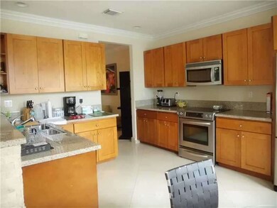 7512 NW 107th Place, Doral, FL 33178 - photo 2