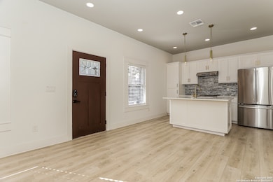 120 E Magnolia Ave unit 102, San Antonio, TX 78212 - photo 6