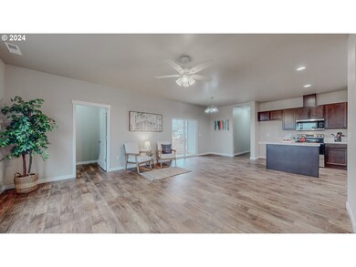 320 Rosalynn Dr, Stanfield, OR 97875 - photo 6