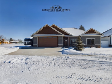 847 N Clark St, Powell, WY 82435 - photo 2