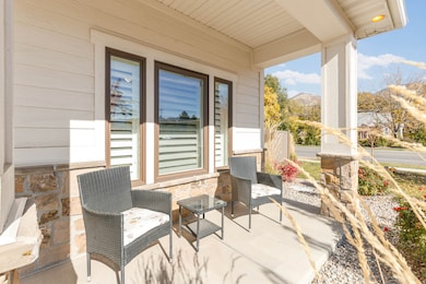 420 Rawlins Cir, Centerville, UT 84014 - photo 5