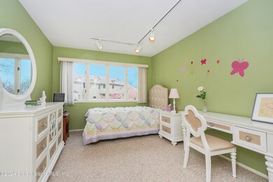 230 Thomas St, Staten Island, NY 10306 - photo 4