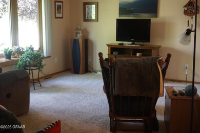 5102 9th Ave N, Grand Forks, ND 58203 - photo 3