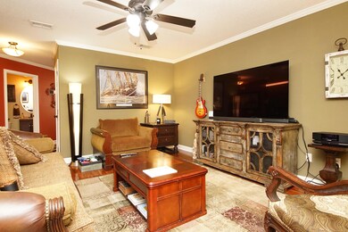 2705AppleBlossomLiving2