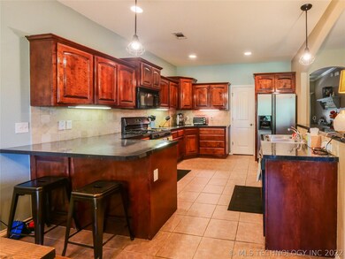 1316 E Boston St, Broken Arrow, OK 74012 - photo 3