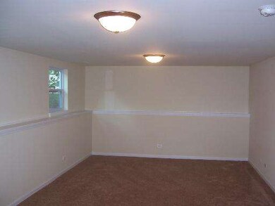 124 Pueblo Rd, Carpentersville, IL 60110 - photo 6