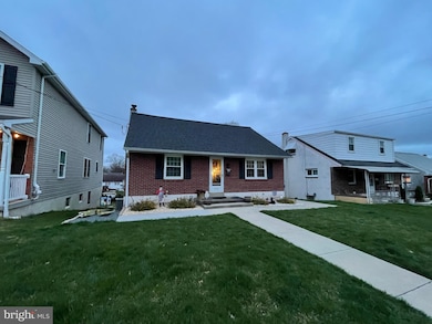 818 N Hanover St, Pottstown, PA 19464 - photo 2