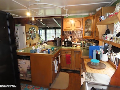 1138 Main Rd, Stamford, VT 05352 - photo 3