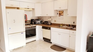 28 Merlin Ct, Worcester, MA 01602 - photo 3