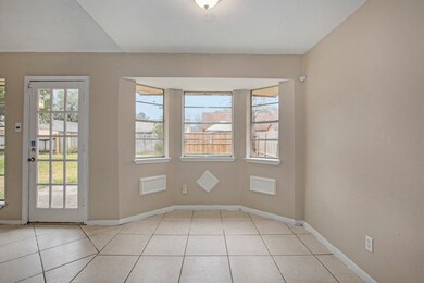 3526 Mayfield Oaks Ln, Houston, TX 77088 - photo 5