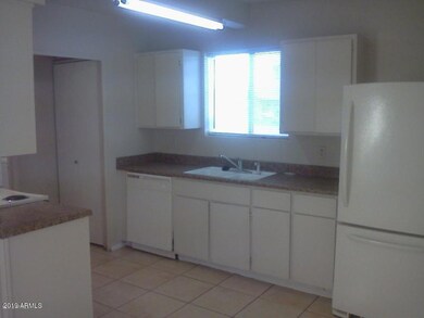 134 E Ivy St, Mesa, AZ 85201 - photo 2