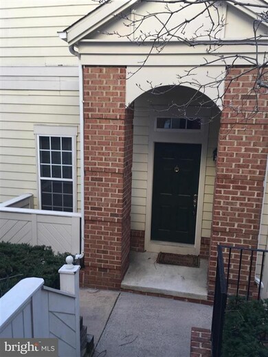 1371 Garden Wall Cir unit 713, Reston, VA 20194 - photo 3