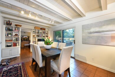 Breakfast Room