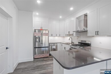 521 10th St unit 3, Union City, NJ 07087 - photo 2