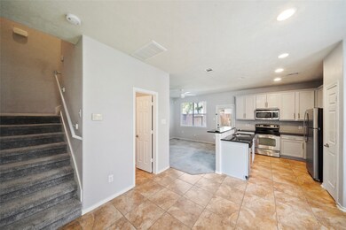 22 Whitekirk Place, Magnolia, TX 77354 - photo 4