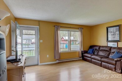 404 Onteora Blvd, Asheville, NC 28803 - photo 6