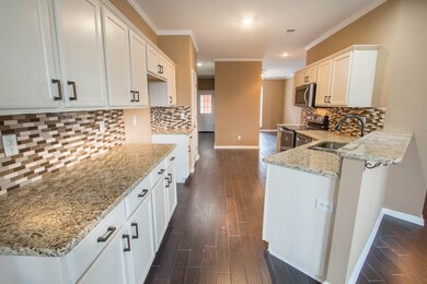 Fabulous kitchen with new cabinets, stainless appl
