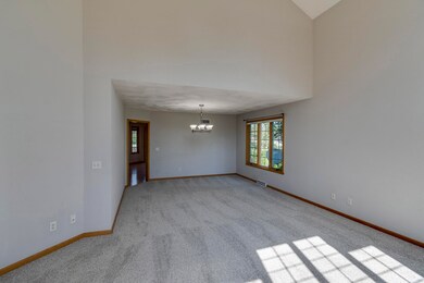 5256 Stoneman Dr, Fitchburg, WI 53711 - photo 6