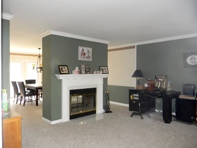 5366 W Sherwood Dr, Newburgh, IN 47630 - photo 3