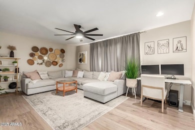 4410 S Grandview Ave, Tempe, AZ 85282 - photo 3